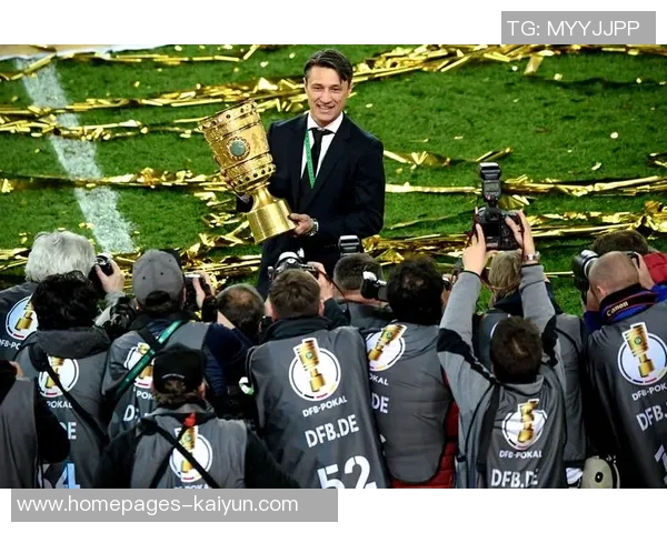 德国杯决赛精彩对决药厂挑战拜仁争夺冠军荣耀